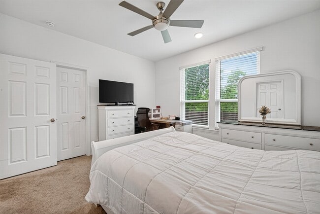 Building Photo - 10626 Cashew Run Ln