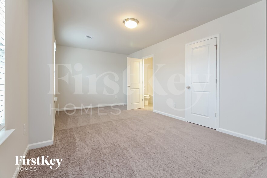 Building Photo - 602 Goldburn Wy
