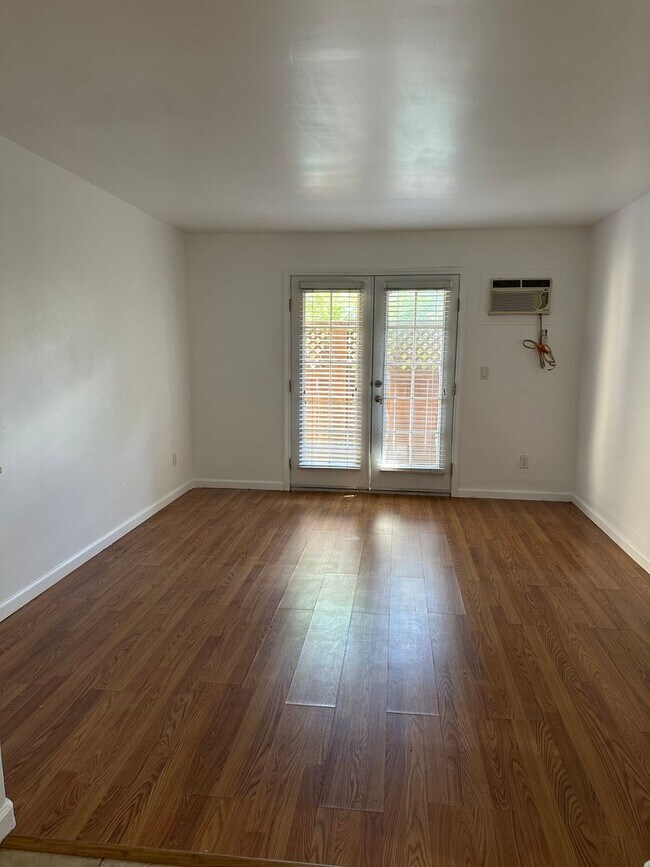 Building Photo - 54TH ST - Beautiful 1/1 Condo w Patio, Stainless Kitchen, Near SDSU!