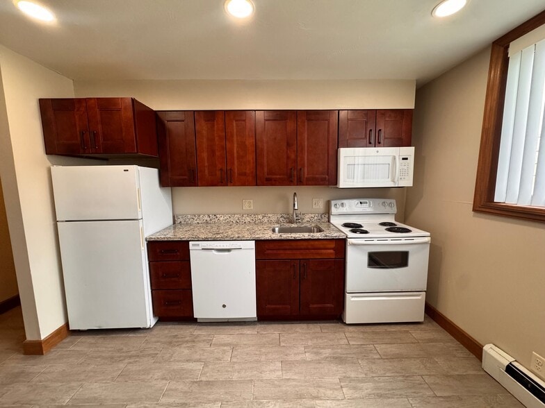 Building Photo - 830 S 10th St