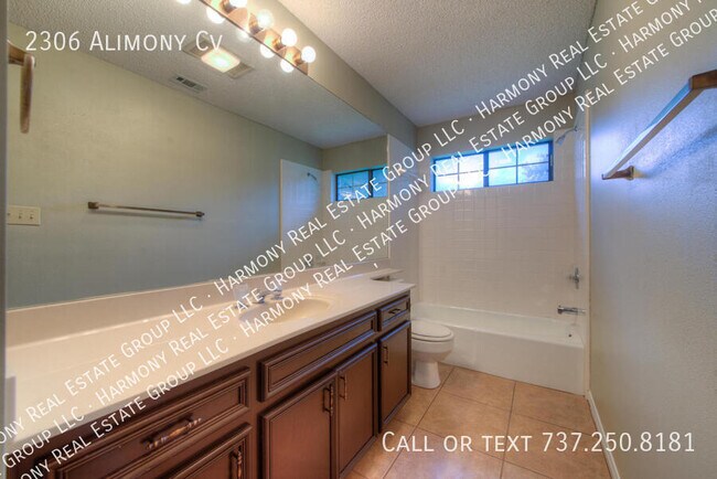 Building Photo - 2306 Alimony Cove