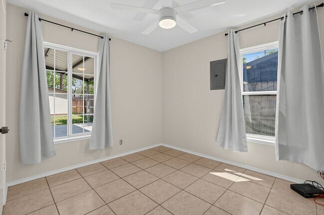 Building Photo - 5415 Havencrest Dr
