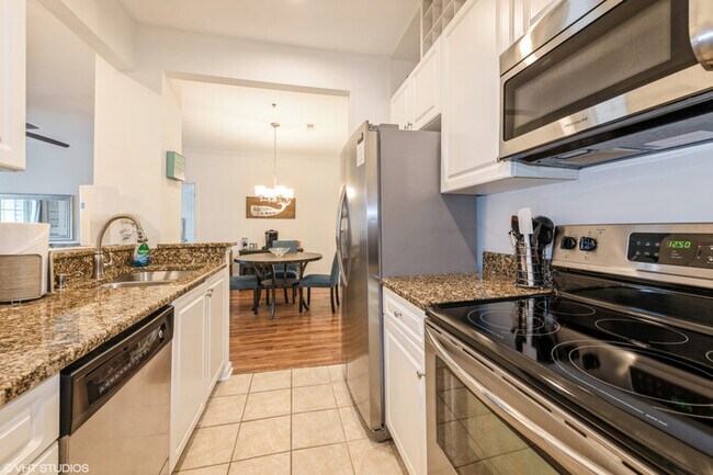 Building Photo - Beach Bliss: Cozy Condo Near Rehoboth & Lewes