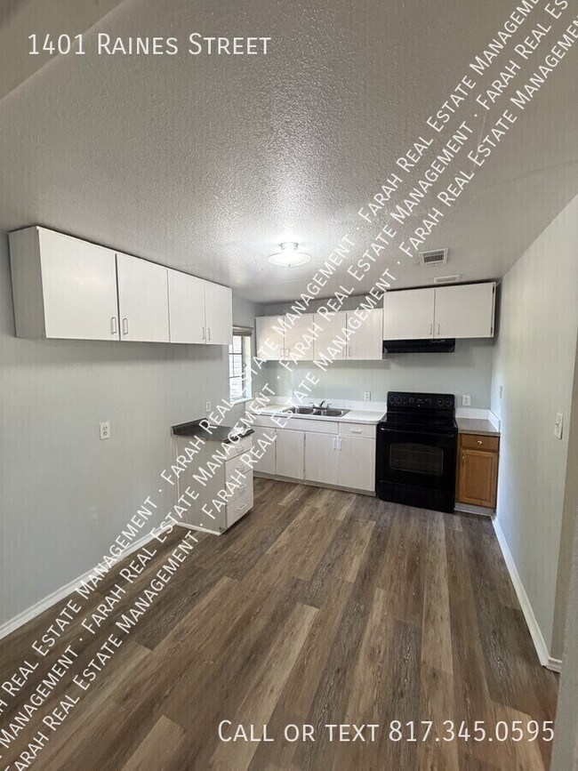 Building Photo - 1401 Raines St