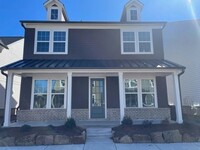 Building Photo - 4492 Bideford St