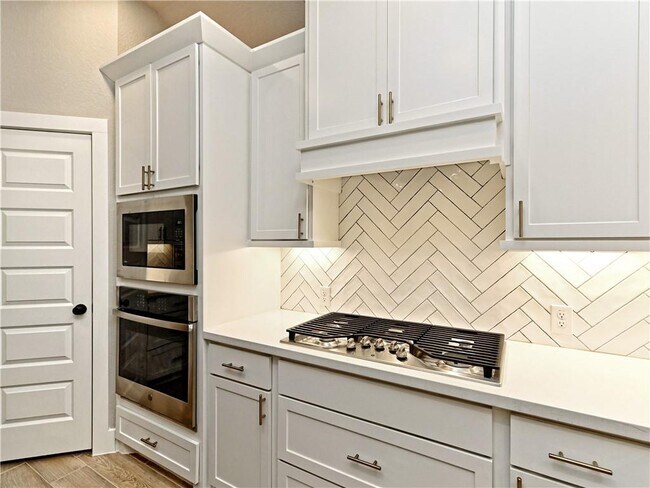 Building Photo - 2621 Franciscana Way