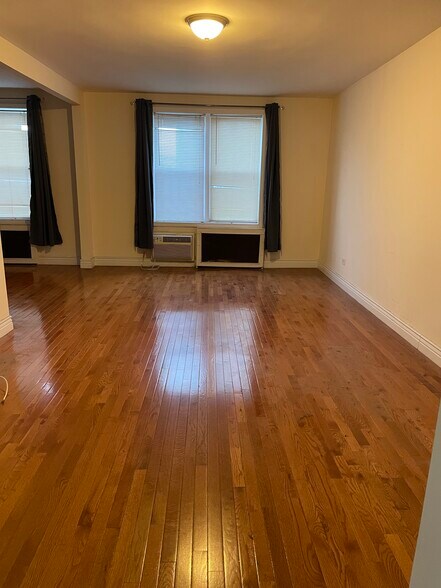 Building Photo - 2665 Homecrest Ave