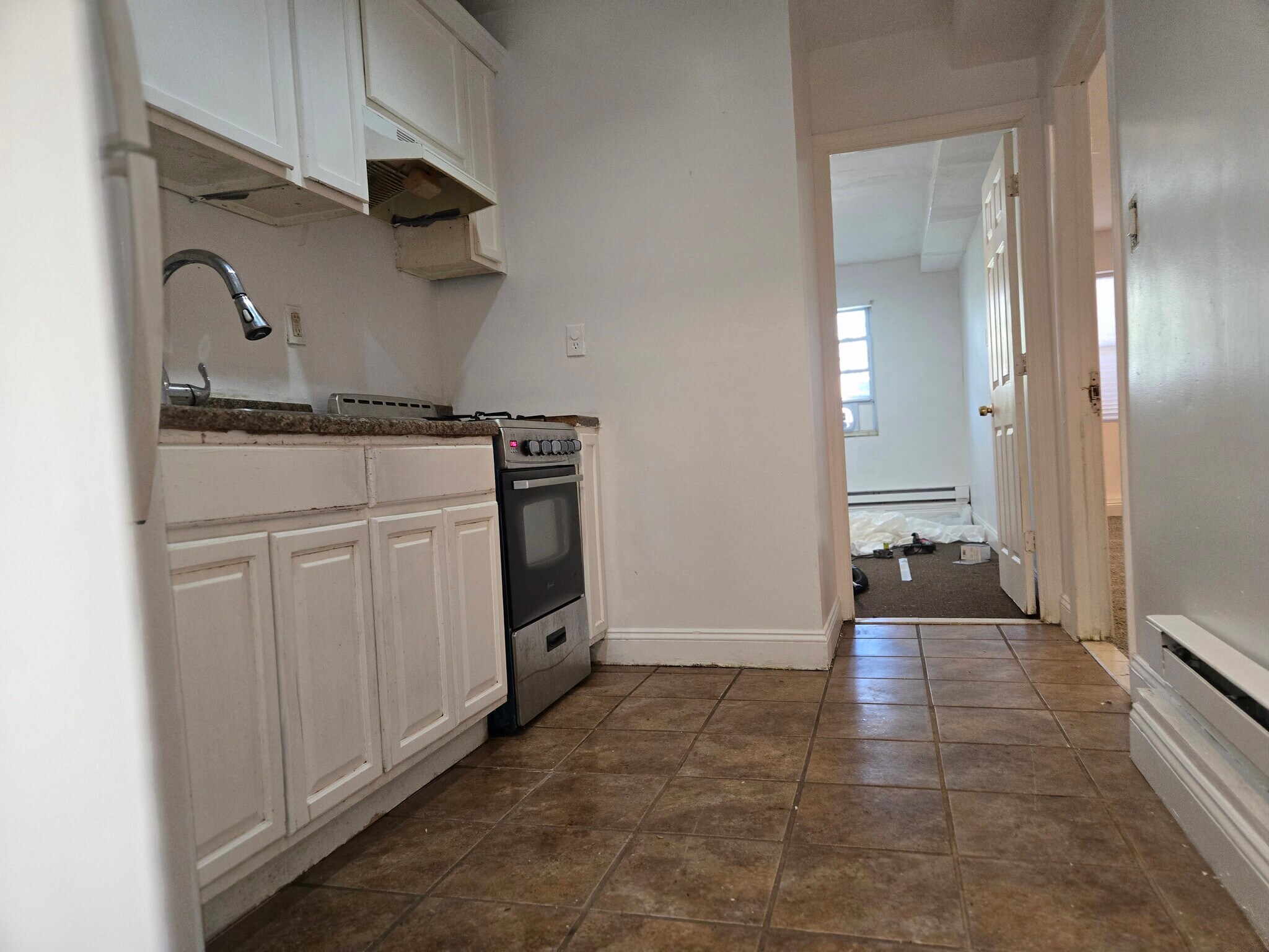 Building Photo - 945 E 220th St