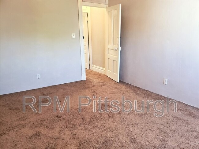Building Photo - 4554 Rosina Way