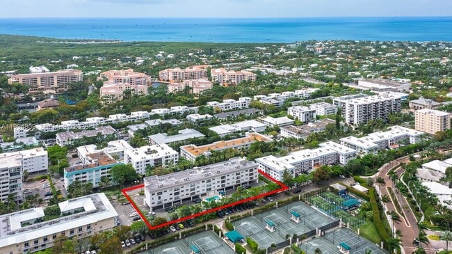 Building Photo - 255 Galen Dr