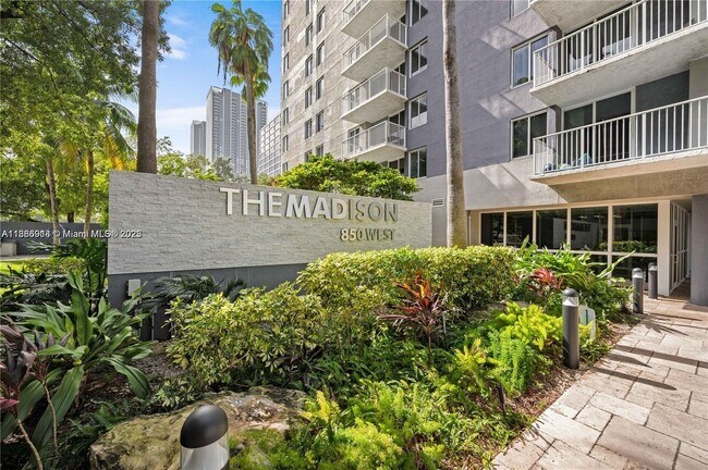 Building Photo - 850 N Miami Ave