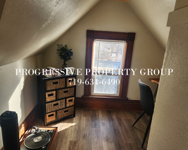 Building Photo - 716 E Boulder St