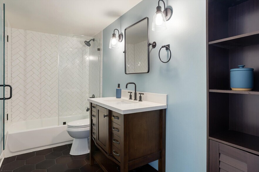 Bathroom - 2727 NW 17th Ter