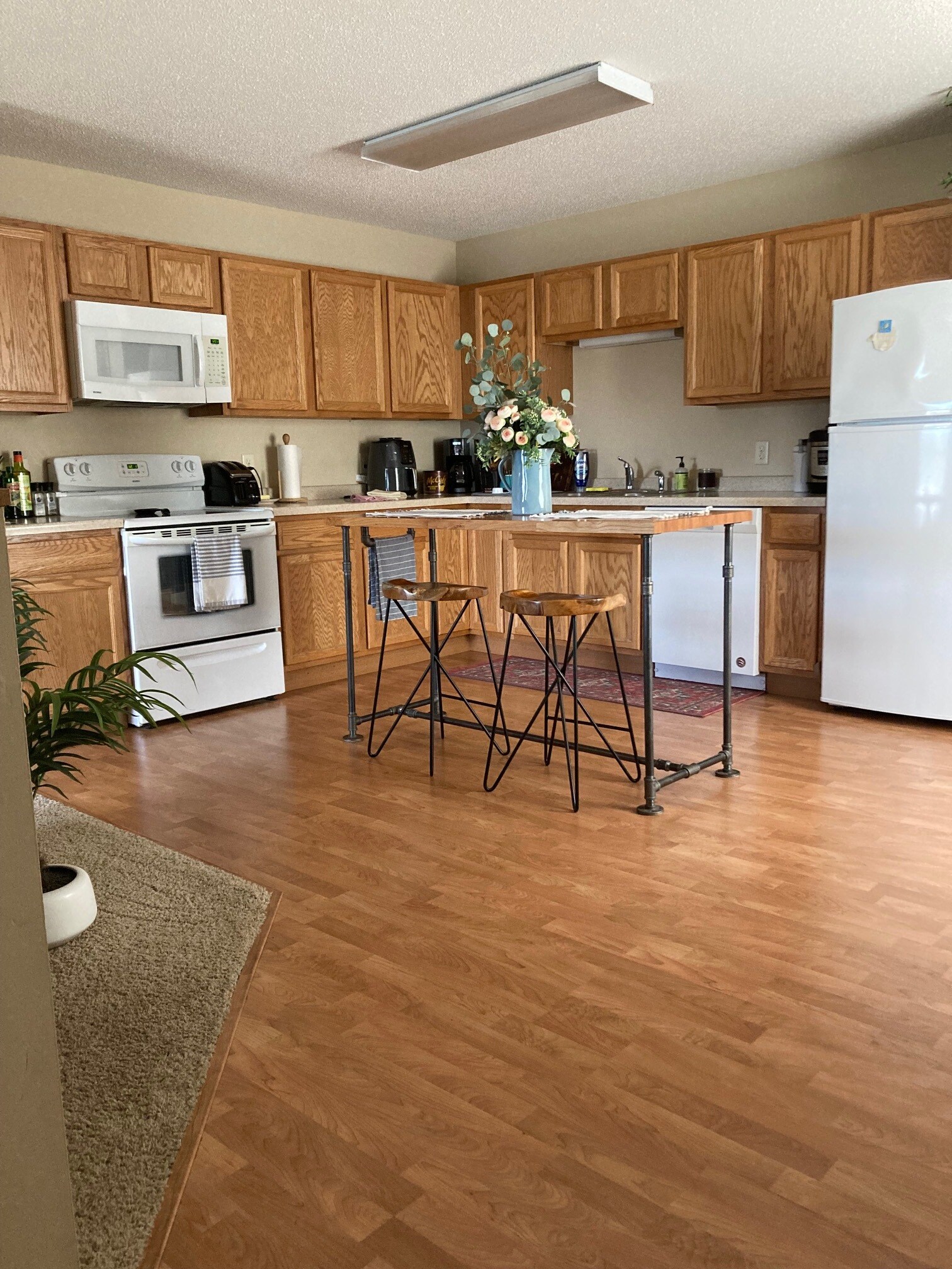 Building Photo - 226 W South St