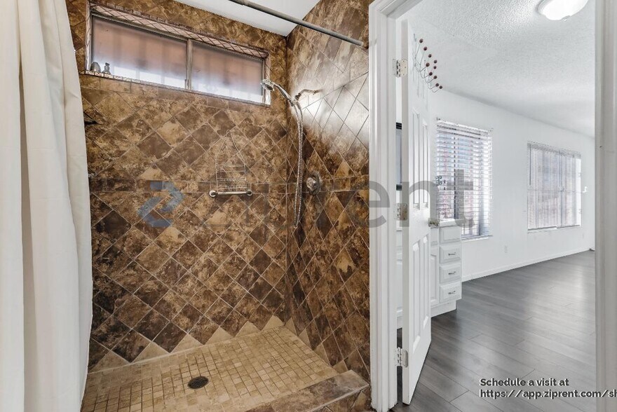 Building Photo - 2410 El Cid Ct