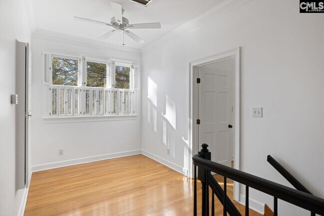 Building Photo - 669 Palisades Dr