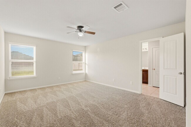 Building Photo - 2202 Tannin Trce