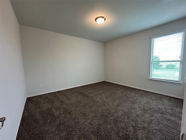 Building Photo - 2300 Sundown Mesa Dr
