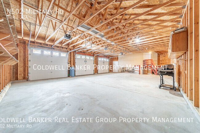 Building Photo - N502 Military Rd