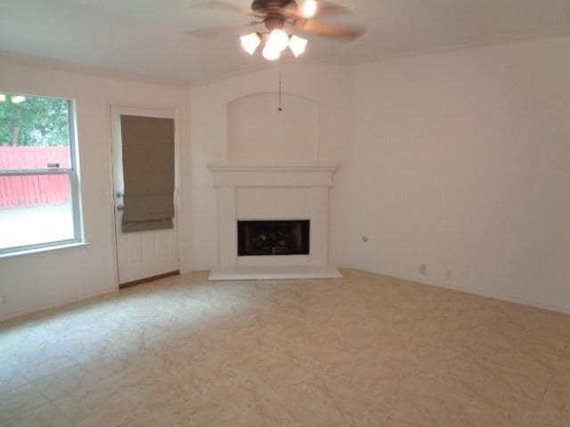 Building Photo - 15010 Sugarhollow Dr