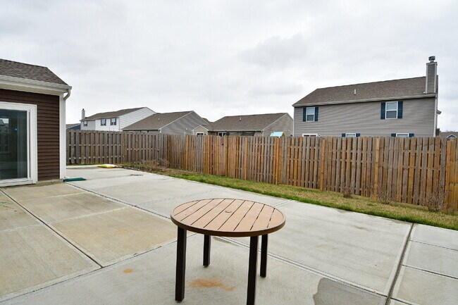 Building Photo - Spacious 5-bedroom, 3 full bath home in the Greenwood/Clark Pleasant area