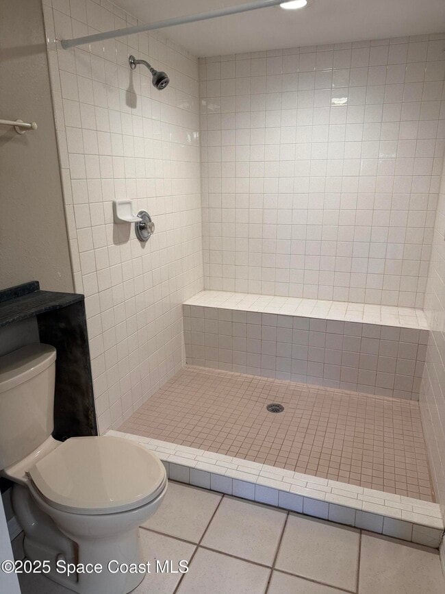 Building Photo - 895 Delano Rd