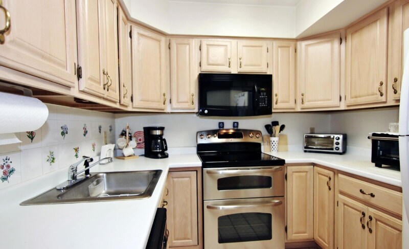 Building Photo - 351 Pemberwick Rd