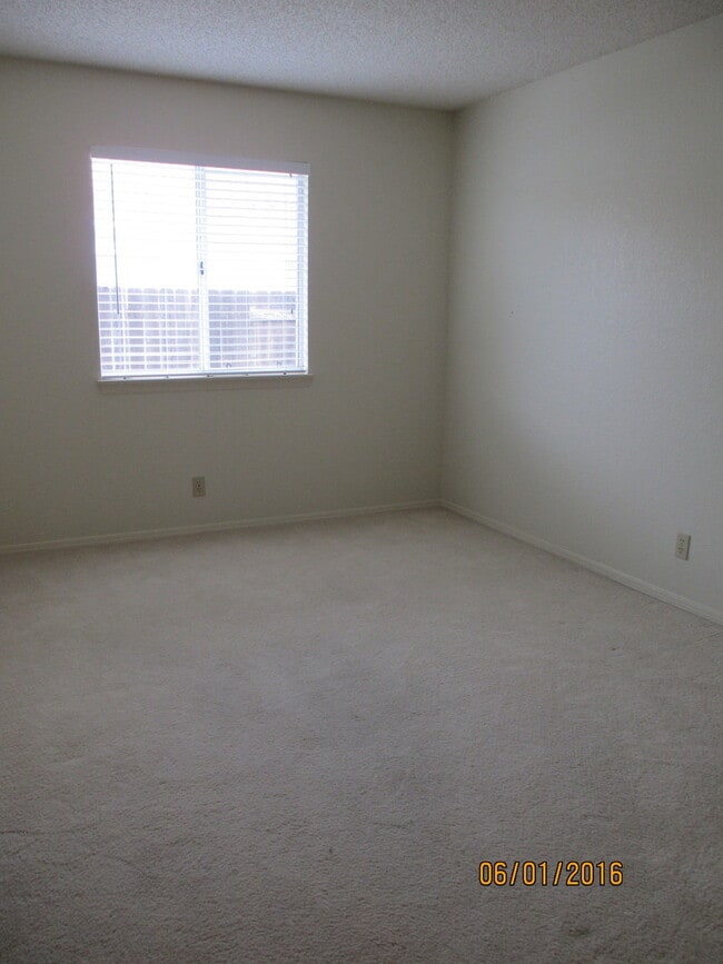 Building Photo - Single Story Rio Vista Home