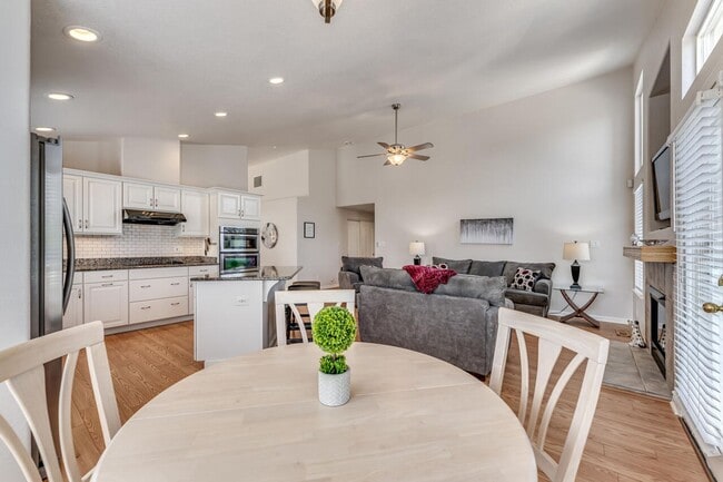 Building Photo - FULLY FURNISHED Sparks home with all utilities included and flexible lease options