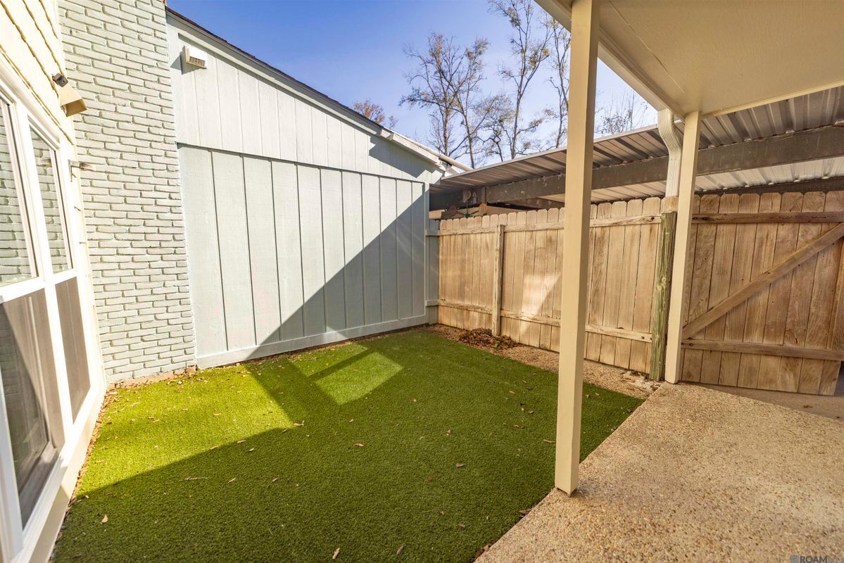 Building Photo - 5648 Riverstone Dr