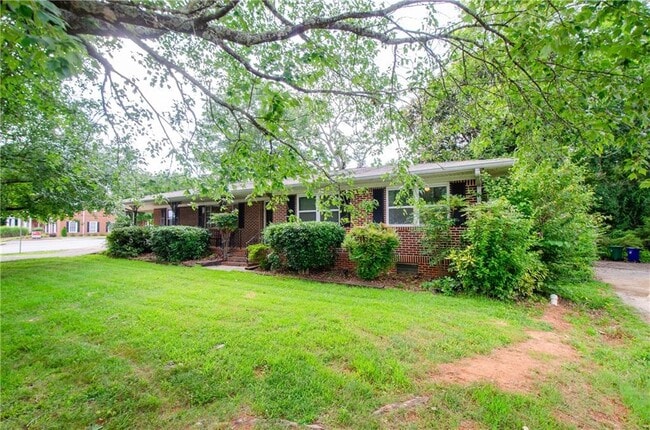 Building Photo - 5122 Lavista Rd