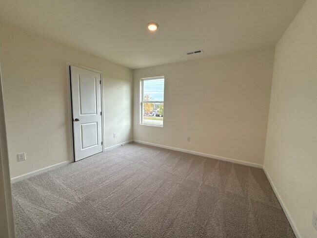 Building Photo - 112 Vulcan St