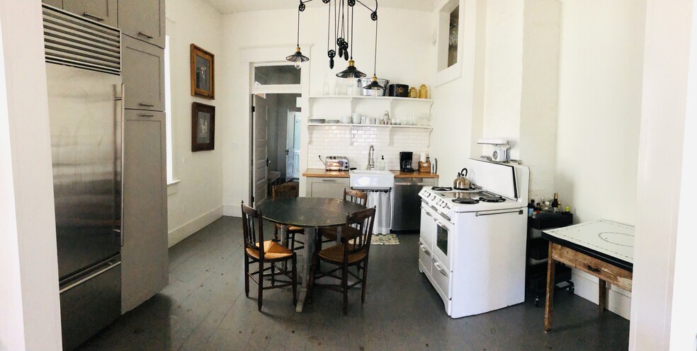 Primary Photo - 1360 Constance St