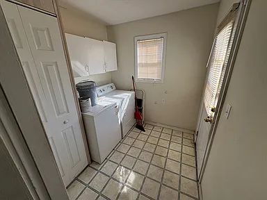 Building Photo - 2534 Cole Dr