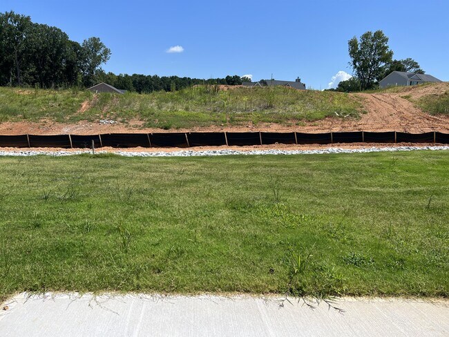 Building Photo - 107 Suwannee Wy