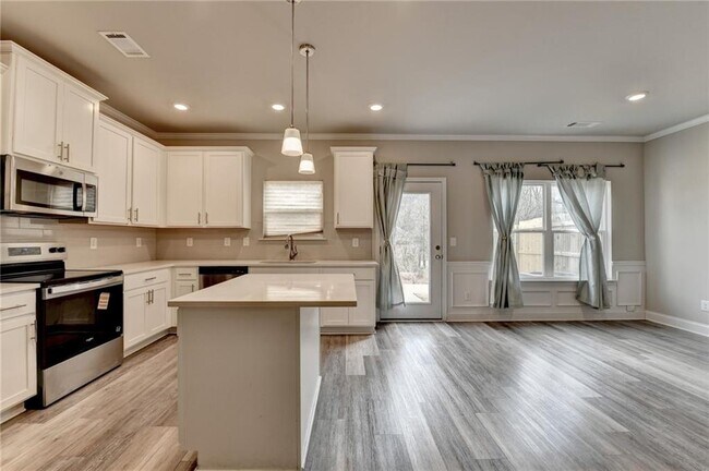 Building Photo - 217 Rockfern Ter