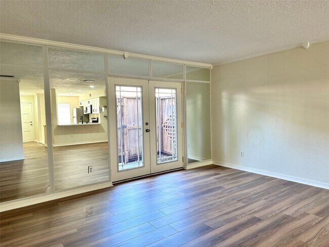 Building Photo - 1715 Moritz Dr