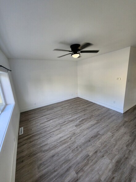 Building Photo - 306 Prentice Ave