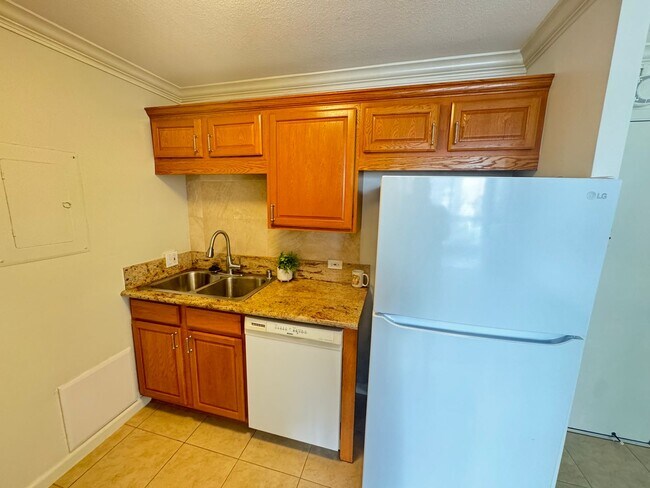 Building Photo - * $500 Credit Towards the First Month's Re...