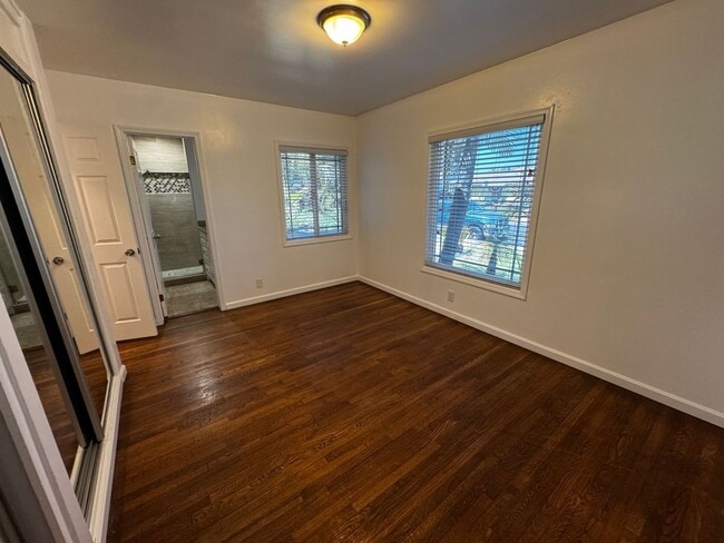 Building Photo - Three Bedroom Pool Home for Rent in Downey!