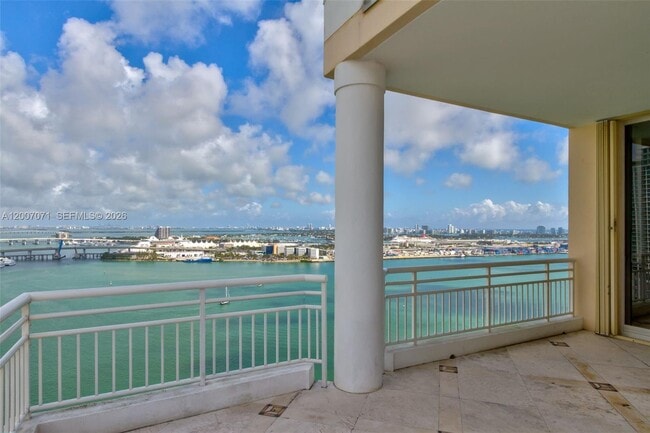 Building Photo - 888 Brickell Key Dr