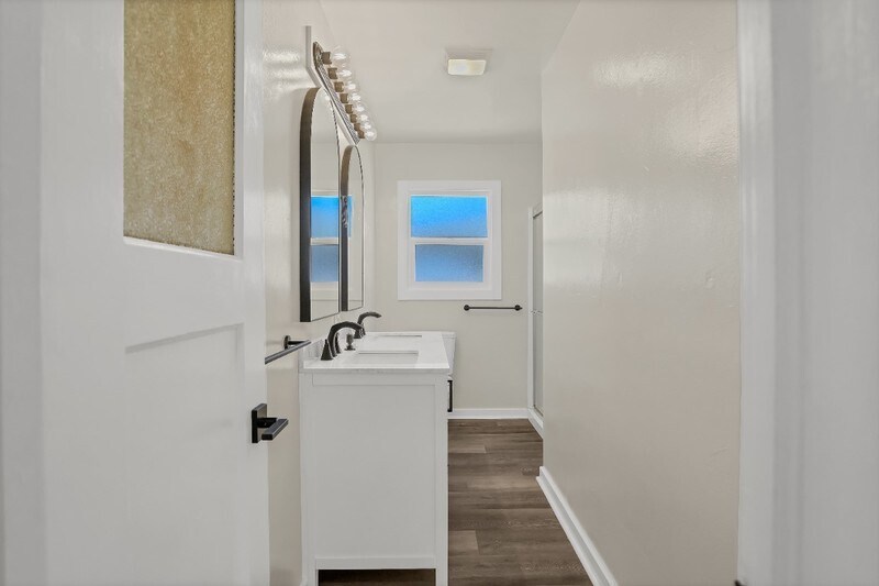 Building Photo - 265 Cherry Dr