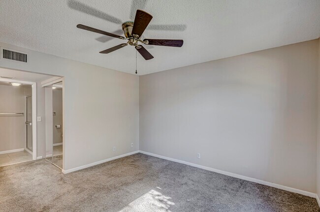 Building Photo - 601 Sabal Ridge Cir