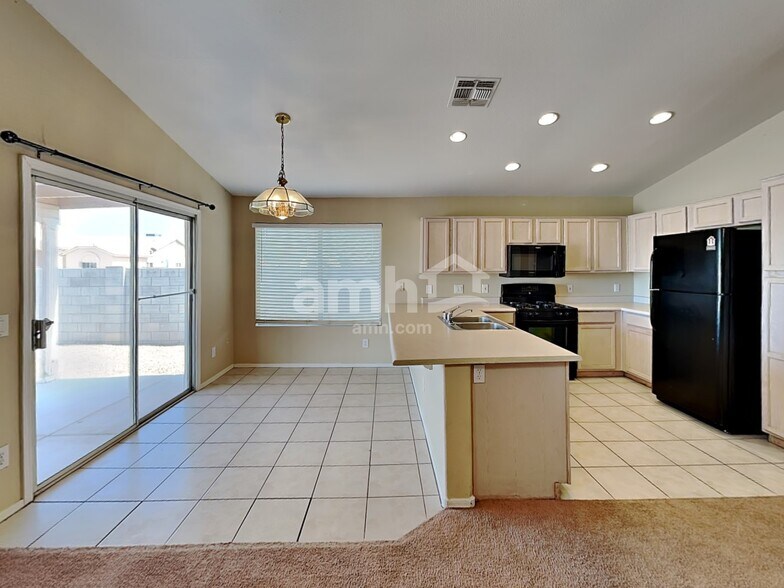 Building Photo - 5501 N 103rd Dr