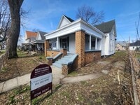 Building Photo - Spacious 2 Bedroom 1 Bath