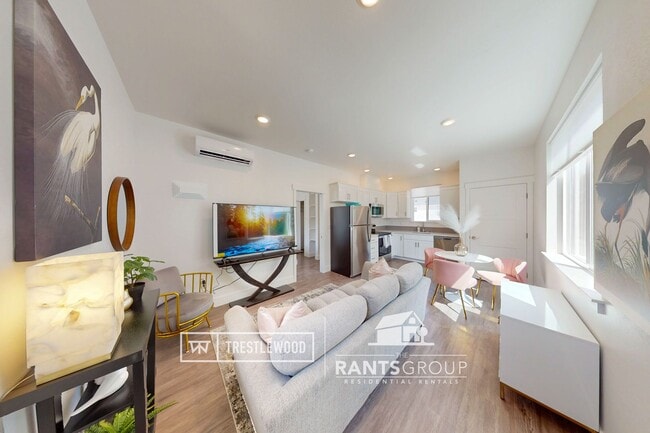 Primary Photo - Furnished Corporate 1 Bed! Easy I5 Access!