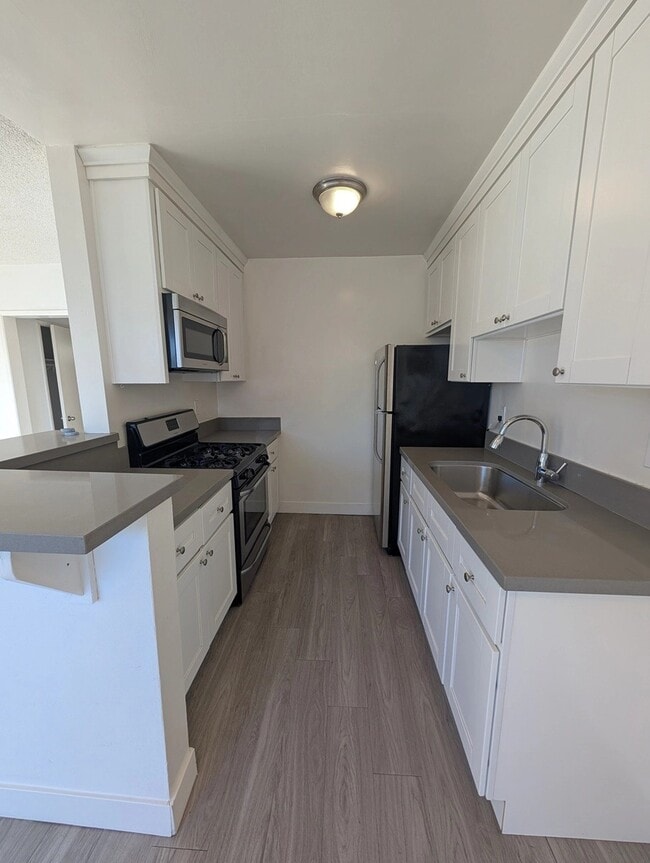 Building Photo - 3365 Keystone Av