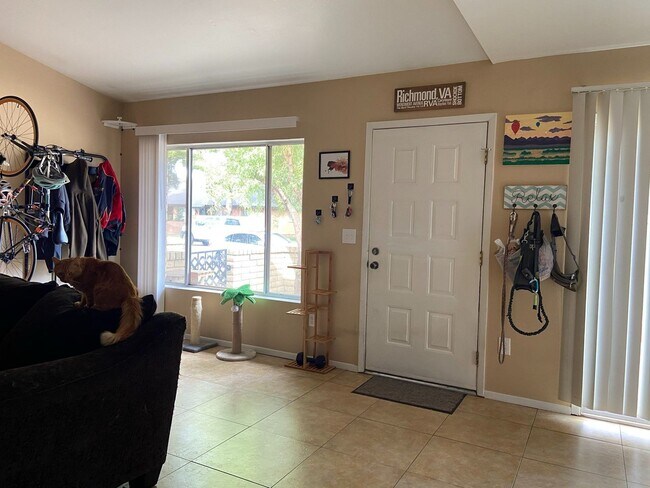 Building Photo - OPEN HOUSE  - COMING SOON - REMODELED 3BR-...