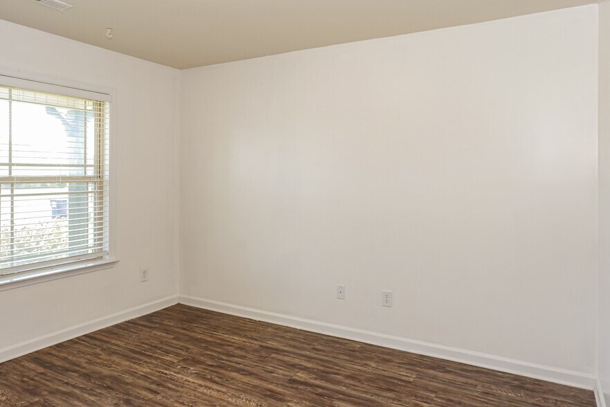 Building Photo - 138 Chestnut Cove