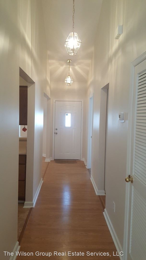 Building Photo - 2 br, 2 bath House - 131 Lake Chateau Drive